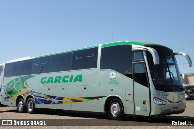 Viação Garcia 7552 na cidade de Londrina, Paraná, Brasil, por Rafael H.. Número da foto: #8241851.