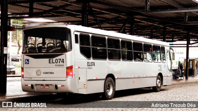 Auto Viação São José dos Pinhais EL074 na cidade de Curitiba, Paraná, Brasil, por Adriano Trezub Déa. Número da foto: #8242407.
