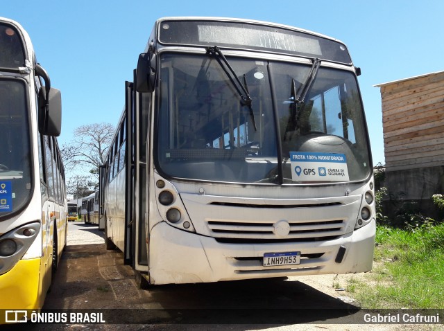 Companhia Carris Porto-Alegrense 0555 na cidade de Porto Alegre, Rio Grande do Sul, Brasil, por Gabriel Cafruni. Número da foto: #8268990.