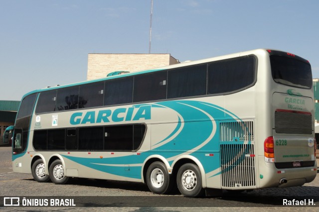 Viação Garcia 6228 na cidade de Londrina, Paraná, Brasil, por Rafael H.. Número da foto: #8273345.