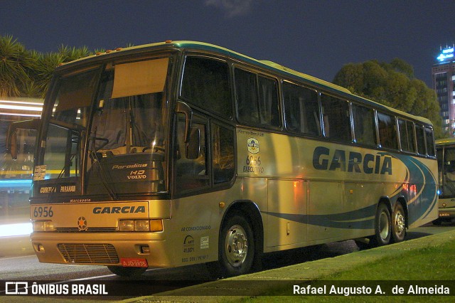 Viação Garcia 6956 na cidade de Curitiba, Paraná, Brasil, por Rafael Augusto A.  de Almeida. ID da foto: 8273819.