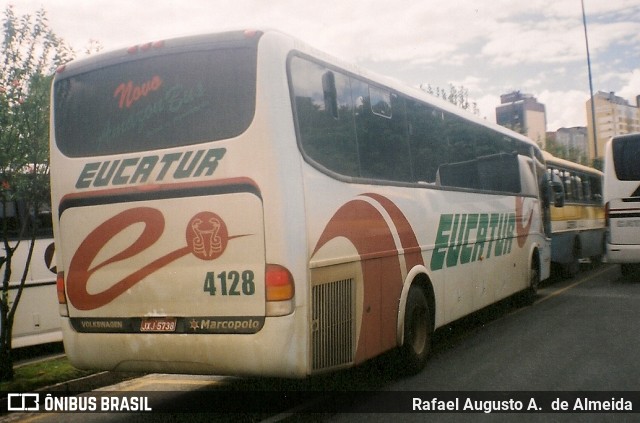 Eucatur - Empresa União Cascavel de Transportes e Turismo 4128 na cidade de Curitiba, Paraná, Brasil, por Rafael Augusto A.  de Almeida. ID da foto: 8273397.