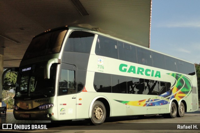 Viação Garcia 7176 na cidade de Guaratinguetá, São Paulo, Brasil, por Rafael H.. ID da foto: 8274155.