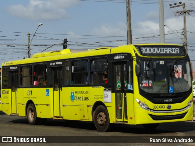 Autoviaria Matos 300.603 na cidade de São Luís, Maranhão, Brasil, por Ruan Silva Andrade. Número da foto: #8275044.