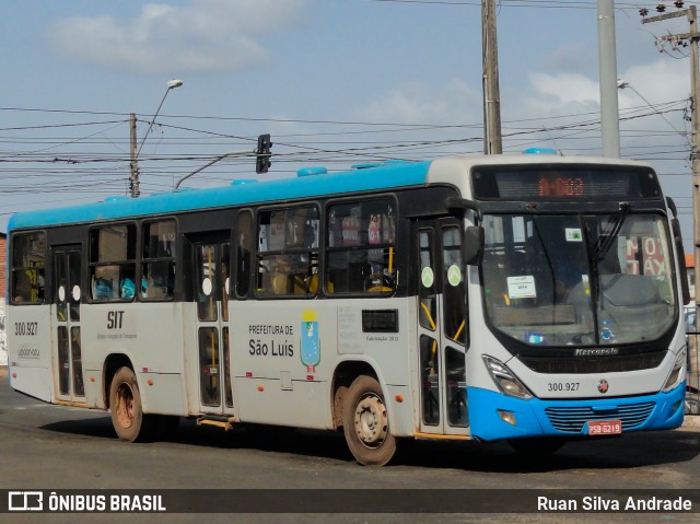 Viação Abreu 300.927 na cidade de São Luís, Maranhão, Brasil, por Ruan Silva Andrade. Número da foto: #8275028.