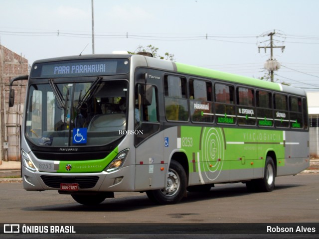 Viação Garcia 8253 na cidade de Paranavaí, Paraná, Brasil, por Robson Alves. Número da foto: #8275732.