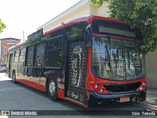 Ônibus Particulares FOOD BUS na cidade de Osasco, São Paulo, Brasil, por Caio  Takeda. Número da foto: #8275680.