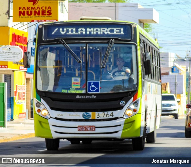 Joalina 3.264 na cidade de Petrolina, Pernambuco, Brasil, por Jonatas Marques. ID da foto: 8277907.