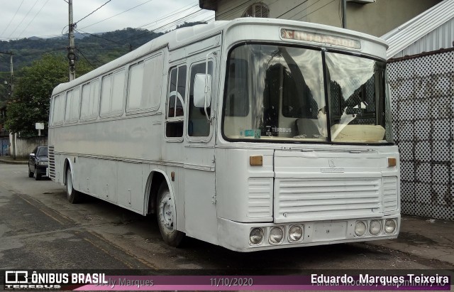 Ônibus Particulares 0760 na cidade de Guapimirim, Rio de Janeiro, Brasil, por Eduardo  Marques Teixeira. Número da foto: #8280293.