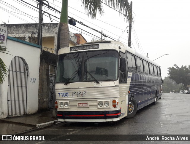 Moscou Turismo 7100 na cidade de São Paulo, São Paulo, Brasil, por André  Rocha Alves. Número da foto: #8281692.