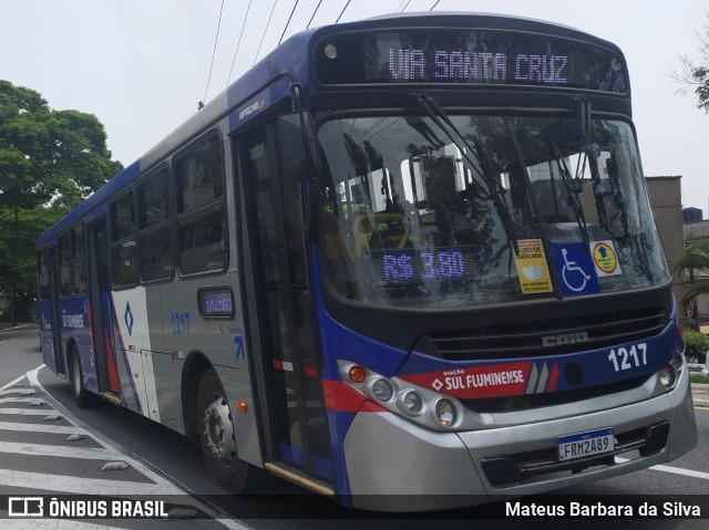 Viação Sul Fluminense 1217 na cidade de Volta Redonda, Rio de Janeiro, Brasil, por Mateus Barbara da Silva. Número da foto: #8284685.
