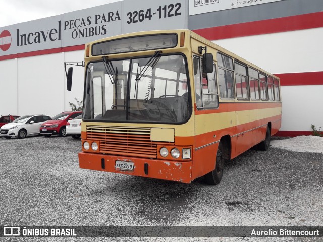 Ônibus Particulares  na cidade de Curitiba, Paraná, Brasil, por Aurelio Bittencourt. Número da foto: #8284640.