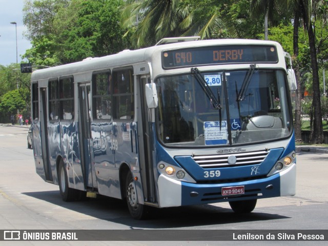 Transportadora Globo 359 na cidade de Recife, Pernambuco, Brasil, por Lenilson da Silva Pessoa. Número da foto: #8285540.