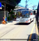 Ônibus Particulares 8725 na cidade de Salvador, Bahia, Brasil, por Eduardo Reis. Número da foto: #8284976.