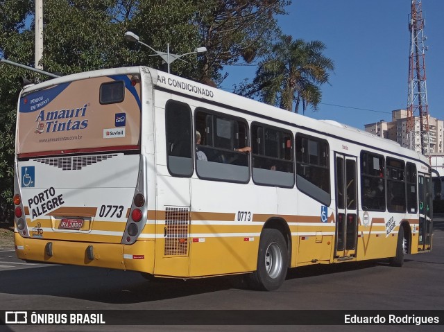 Companhia Carris Porto-Alegrense 0773 na cidade de Porto Alegre, Rio Grande do Sul, Brasil, por Eduardo Rodrigues. Número da foto: #8286111.