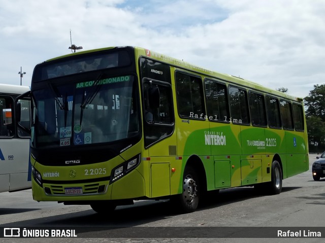 Santo Antônio Transportes Niterói 2.2.025 na cidade de Niterói, Rio de Janeiro, Brasil, por Rafael Lima. ID da foto: 8293782.