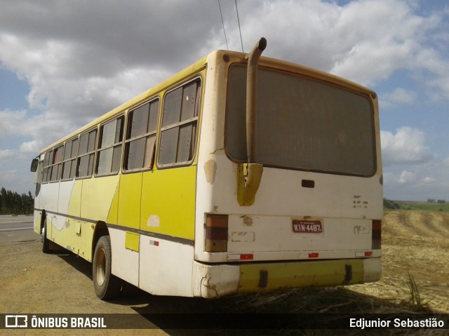 Ônibus Particulares 4487 na cidade de Nazaré da Mata, Pernambuco, Brasil, por Edjunior Sebastião. ID da foto: 8293594.