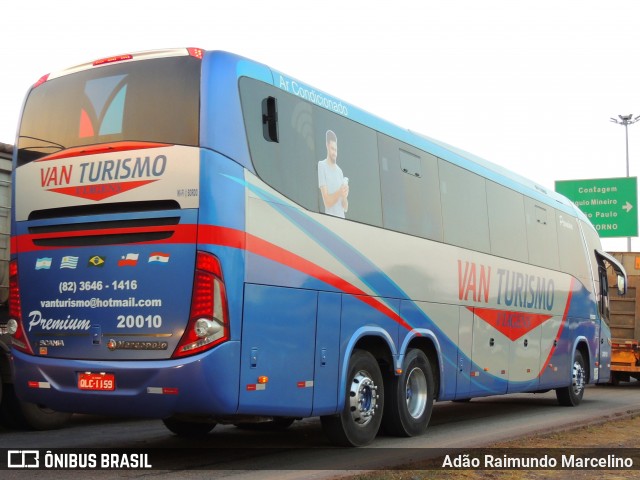 Van Turismo 20010 na cidade de Belo Horizonte, Minas Gerais, Brasil, por Adão Raimundo Marcelino. ID da foto: 8247032.