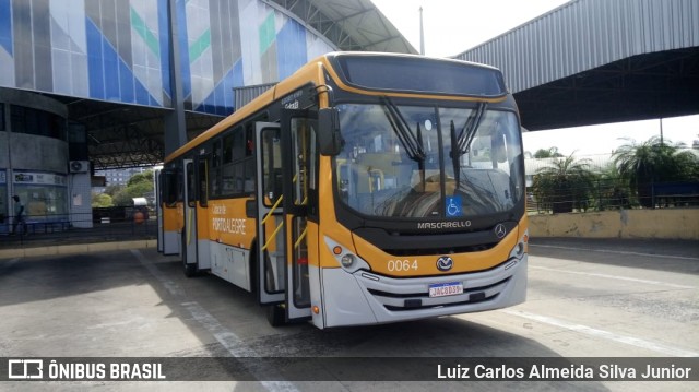 Companhia Carris Porto-Alegrense 0064 na cidade de Porto Alegre, Rio Grande do Sul, Brasil, por Luiz Carlos Almeida Silva Junior. ID da foto: 8295945.