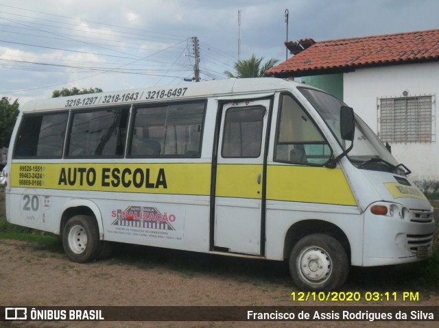 Ônibus Particulares CZZ8279 na cidade de Teresina, Piauí, Brasil, por Francisco de Assis Rodrigues da Silva. Número da foto: #8294582.