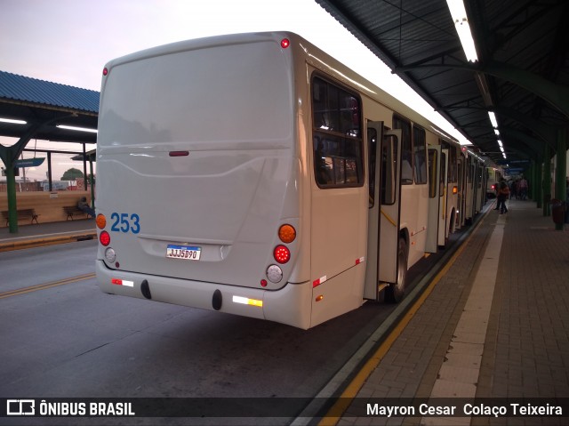 Viação Tindiquera 253 na cidade de Araucária, Paraná, Brasil, por Mayron Cesar  Colaço Teixeira. Número da foto: #8300640.