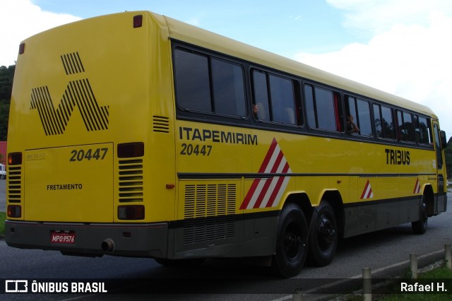Viação Itapemirim 20447 na cidade de Barra do Piraí, Rio de Janeiro, Brasil, por Rafael H.. Número da foto: #8299883.