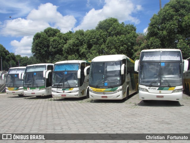 Empresa Gontijo de Transportes 12750 na cidade de Governador Valadares, Minas Gerais, Brasil, por Christian  Fortunato. Número da foto: #8299426.