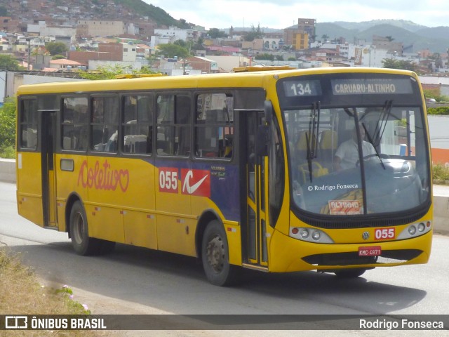 Coletivo Transportes 055 na cidade de Caruaru, Pernambuco, Brasil, por Rodrigo Fonseca. Número da foto: #8305518.