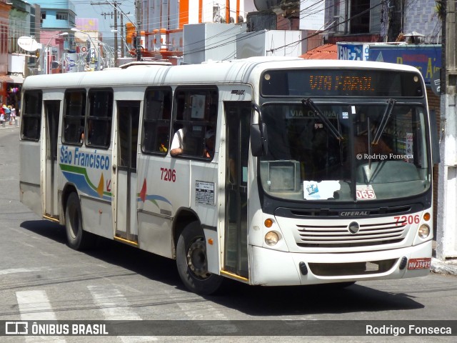 Empresa São Francisco 7206 na cidade de Maceió, Alagoas, Brasil, por Rodrigo Fonseca. Número da foto: #8305626.