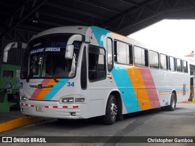 TUAN RL 34 na cidade de San José, San José, Costa Rica, por Christopher Gamboa. Número da foto: #8305694.