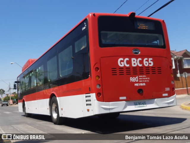 Metbus 1320 na cidade de Maipú, Santiago, Metropolitana de Santiago, Chile, por Benjamín Tomás Lazo Acuña. Número da foto: #8303757.