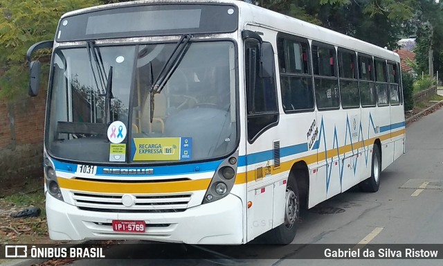 Trevo Transportes Coletivos 1031 na cidade de Porto Alegre, Rio Grande do Sul, Brasil, por Gabriel da Silva Ristow. ID da foto: 8307214.