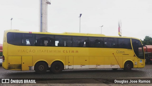 Viação Itapemirim 8657 na cidade de Uberaba, Minas Gerais, Brasil, por Douglas Jose Ramos. Número da foto: #8313410.
