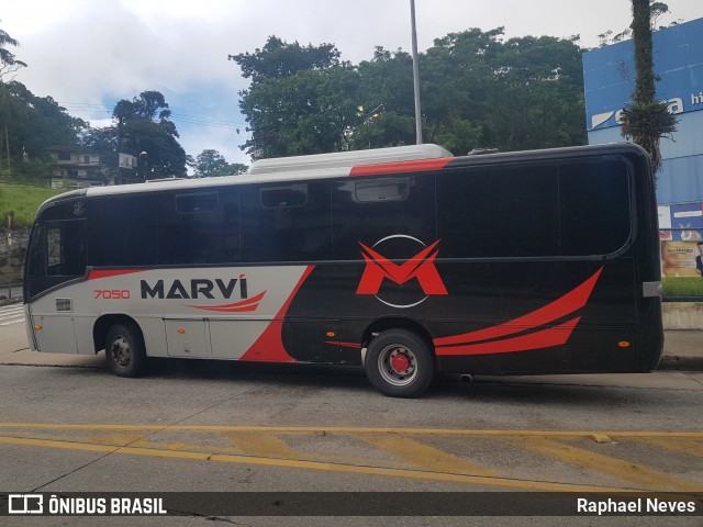 Marvi Fretamento e Turismo 7050 na cidade de Petrópolis, Rio de Janeiro, Brasil, por Raphael Neves. Número da foto: #8315766.