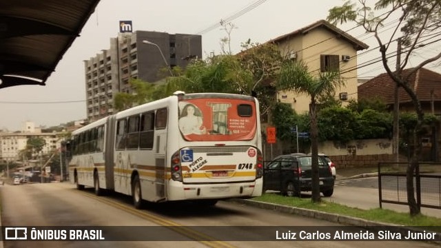 Companhia Carris Porto-Alegrense 0746 na cidade de Porto Alegre, Rio Grande do Sul, Brasil, por Luiz Carlos Almeida Silva Junior. ID da foto: 8252278.