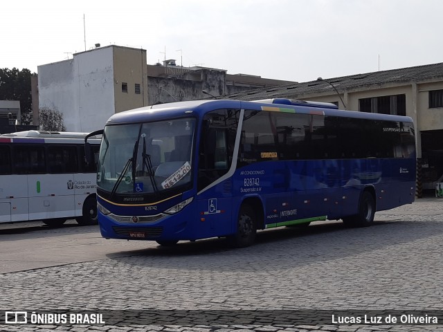 Viação Ideal B28742 na cidade de Rio de Janeiro, Rio de Janeiro, Brasil, por Lucas Luz de Oliveira. Número da foto: #8263792.