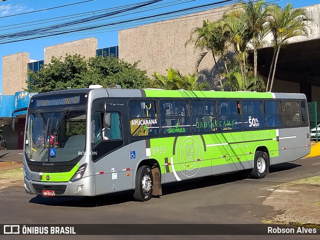 Viação Garcia 8953 na cidade de Apucarana, Paraná, Brasil, por Robson Alves. ID da foto: 8356622.