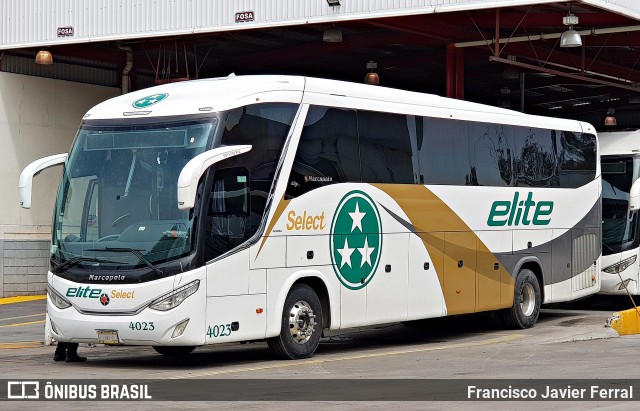 Élite 4023 na cidade de Gustavo A. Madero, Ciudad de México, México, por Francisco Javier Ferral. Número da foto: #8356167.