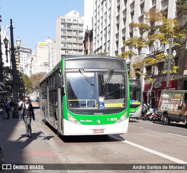 Viação Santa Brígida 1 1859 na cidade de São Paulo, São Paulo, Brasil, por Andre Santos de Moraes. ID da foto: 8363583.