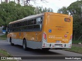 Companhia Carris Porto-Alegrense 0028 na cidade de Porto Alegre, Rio Grande do Sul, Brasil, por Eduardo Rodrigues. Número da foto: #:id.