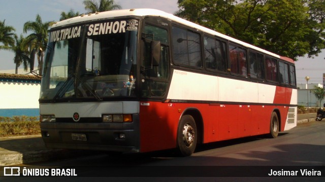 Ônibus Particulares 8689 na cidade de Curvelo, Minas Gerais, Brasil, por Josimar Vieira. Número da foto: #8371296.