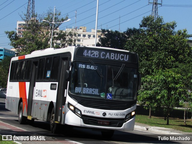 Evanil Transportes e Turismo RJ 132.029 na cidade de Nova Iguaçu, Rio de Janeiro, Brasil, por Tulio Machado. Número da foto: #8375139.