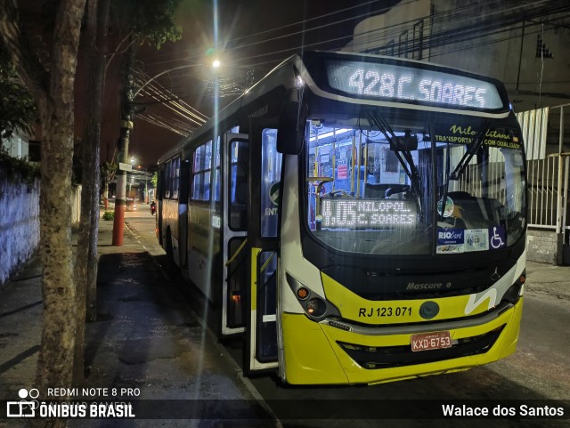 Viação Nilopolitana RJ 123.071 na cidade de Nilópolis, Rio de Janeiro, Brasil, por Walace dos Santos. ID da foto: 8373162.