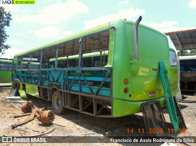 Sucata e Desmanches 01125 na cidade de Teresina, Piauí, Brasil, por Francisco de Assis Rodrigues da Silva. Número da foto: #8376989.