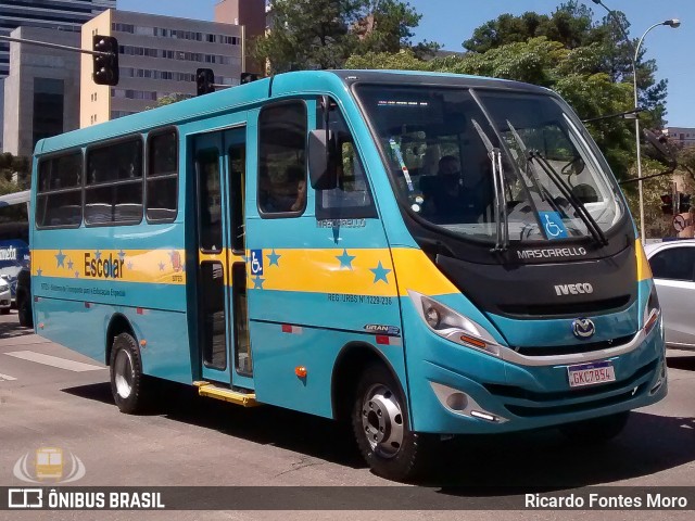 Transporte Acessível Unicarga 54 na cidade de Curitiba, Paraná, Brasil, por Ricardo Fontes Moro. ID da foto: 8376947.