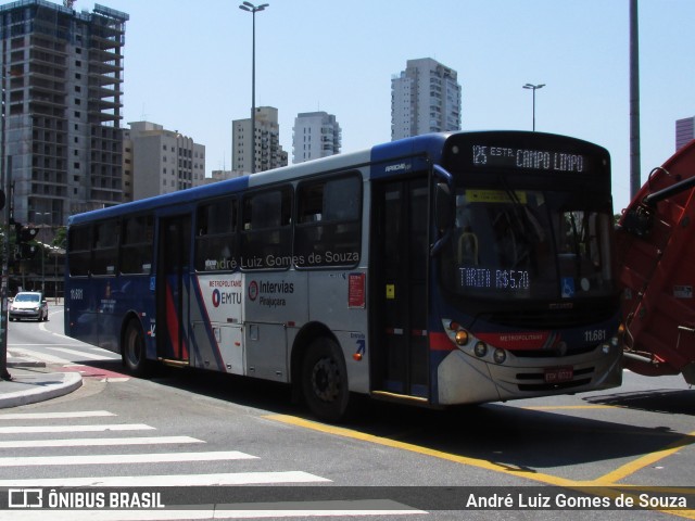 Viação Pirajuçara 11.681 na cidade de São Paulo, São Paulo, Brasil, por André Luiz Gomes de Souza. Número da foto: #8380351.