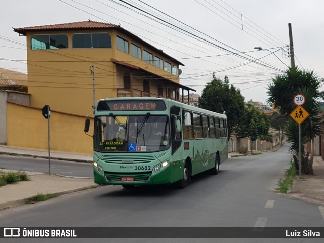 Viação Paraense 30682 na cidade de Belo Horizonte, Minas Gerais, Brasil, por Luiz Silva. ID da foto: 8383242.