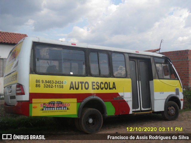 Ônibus Particulares 04004 na cidade de Teresina, Piauí, Brasil, por Francisco de Assis Rodrigues da Silva. ID da foto: 8332656.