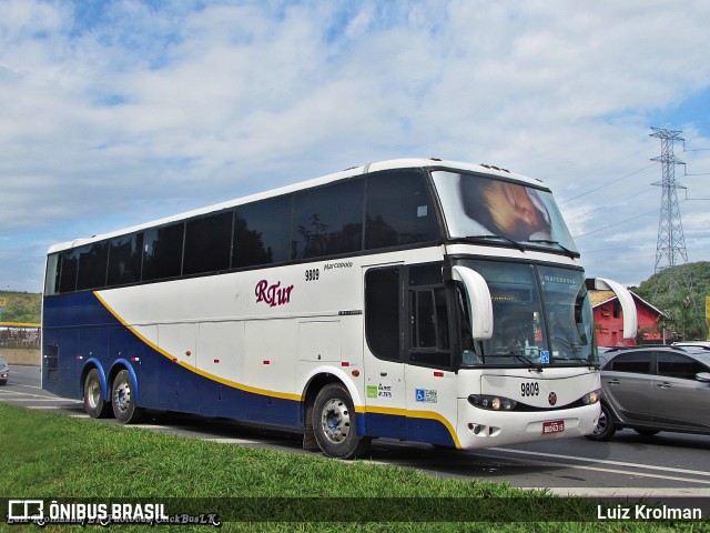 WRTur - WR Turismo - Waldir Rech Transportadora Turística 9809 na cidade de Aparecida, São Paulo, Brasil, por Luiz Krolman. Número da foto: #8385311.