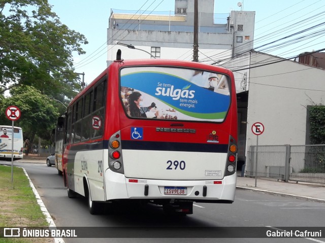 ATL - Associação dos Transportadores de Passageiros por Lotação 290 na cidade de Porto Alegre, Rio Grande do Sul, Brasil, por Gabriel Cafruni. ID da foto: 8386585.